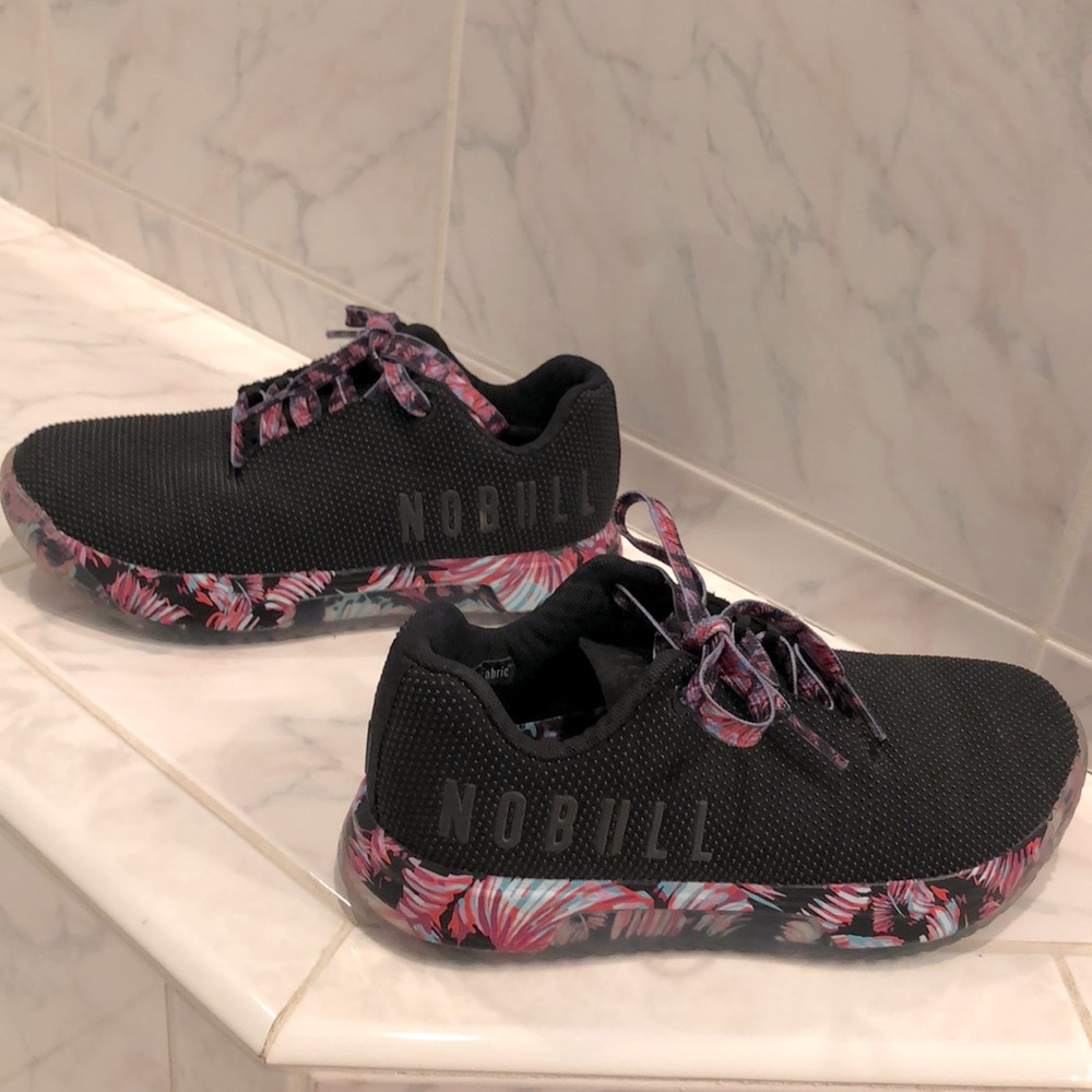 NOBULL sneakers nwot